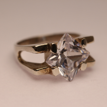 Anel em Prata 925 com Zincórnia